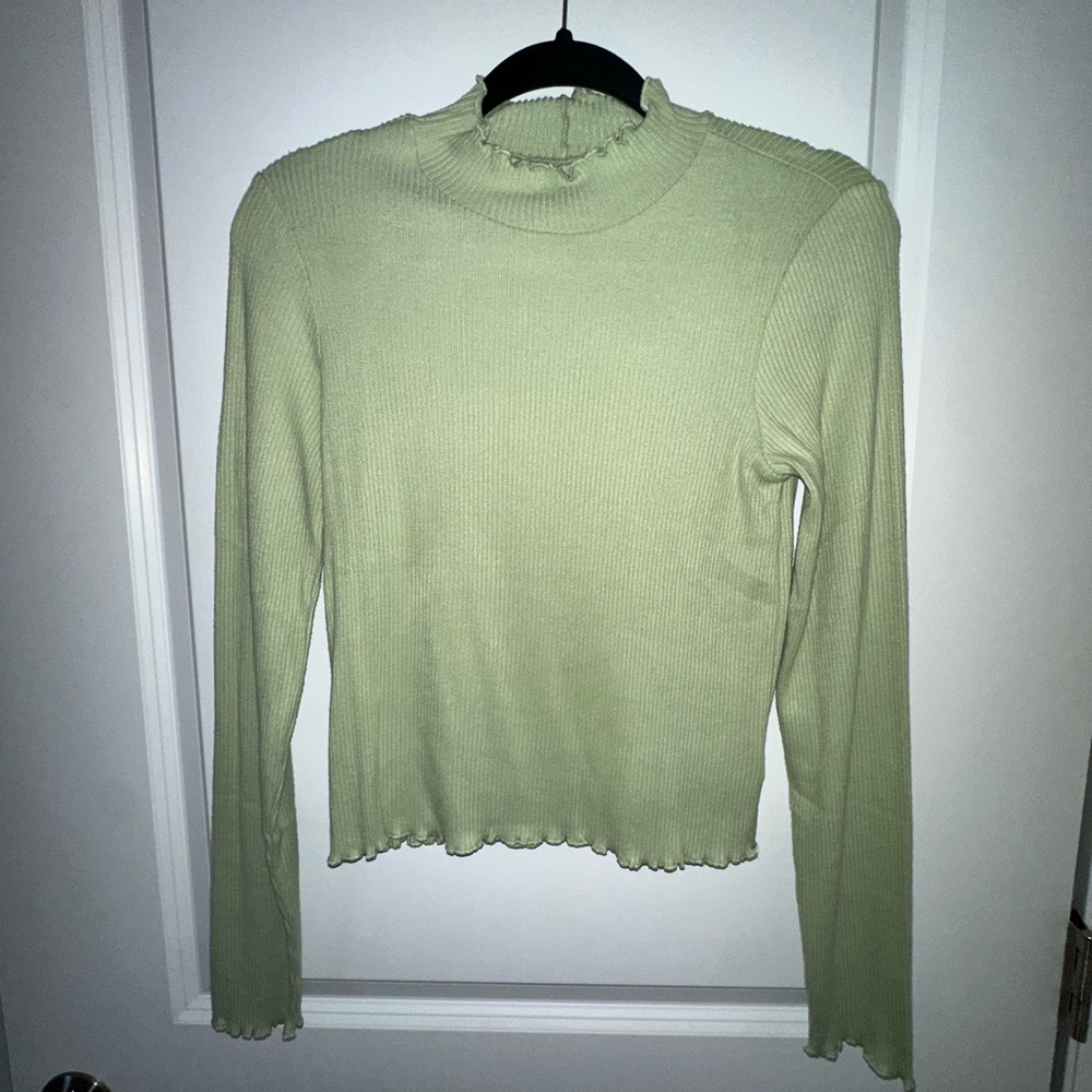 American Eagle Mock Turtleneck | Size: M